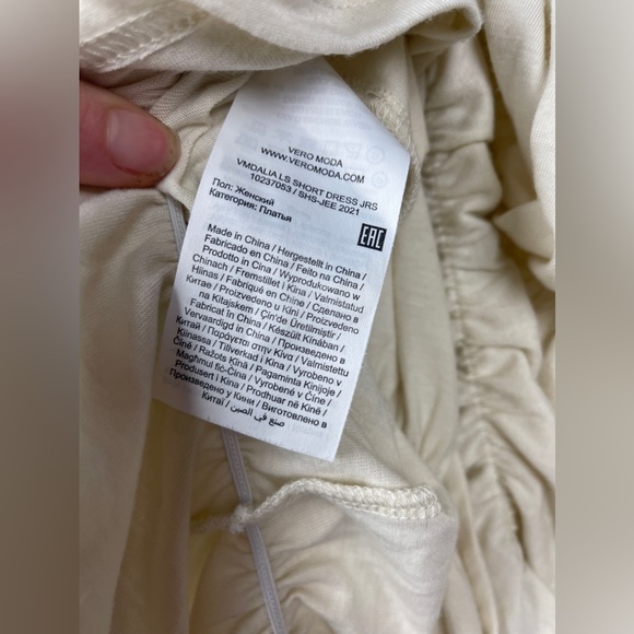 Vero Moda Tan LONG SLEEVE SMOCKED HIGH COLLAR DRESS Size Small NWT - Picture 8 of 8